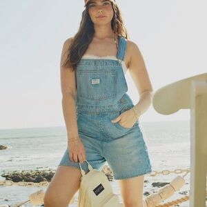 “LEVI'S Vintage Womens Shortalls”